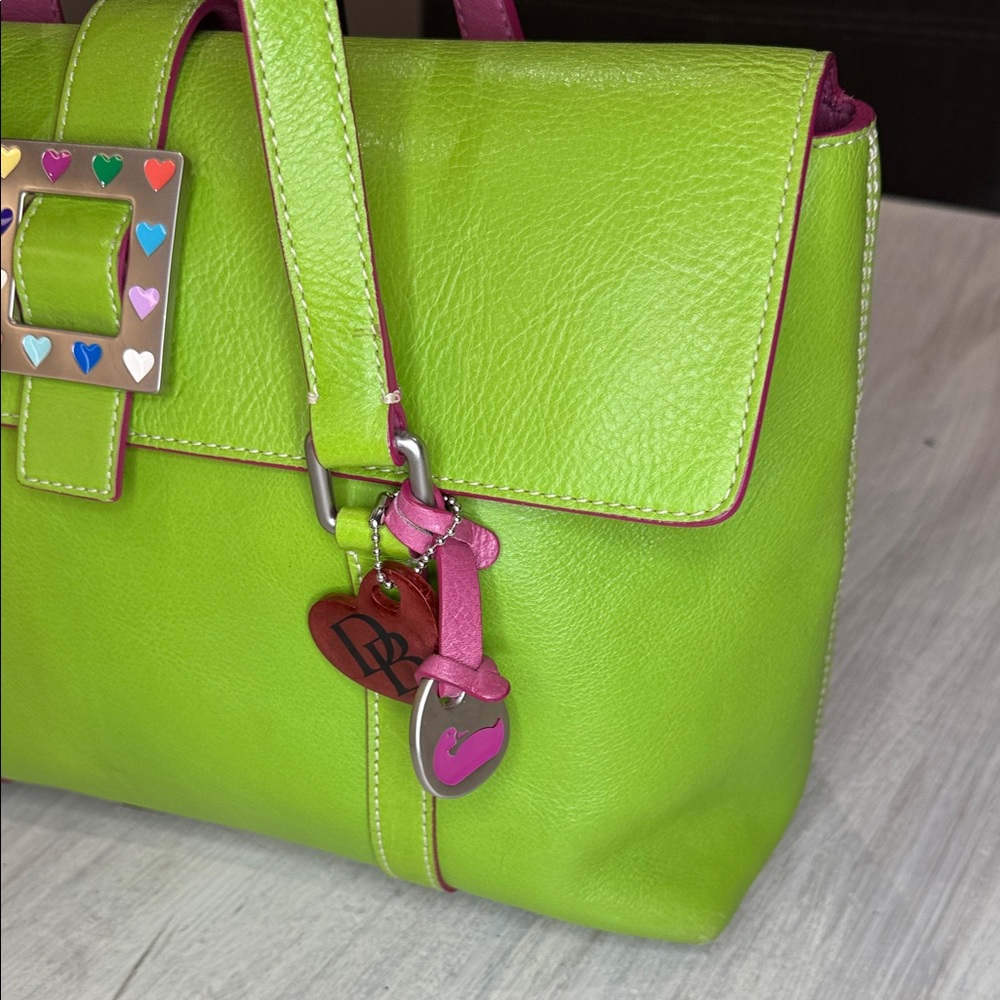 Vintage Rare Dooney & Bourke Vibrant Green and Pink Heart Buckle Shoulder Bag - Picture 2 of 15